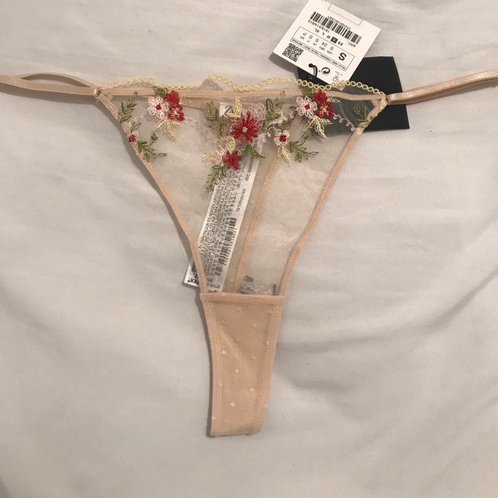 BNWT ZARA Thong underwear đ